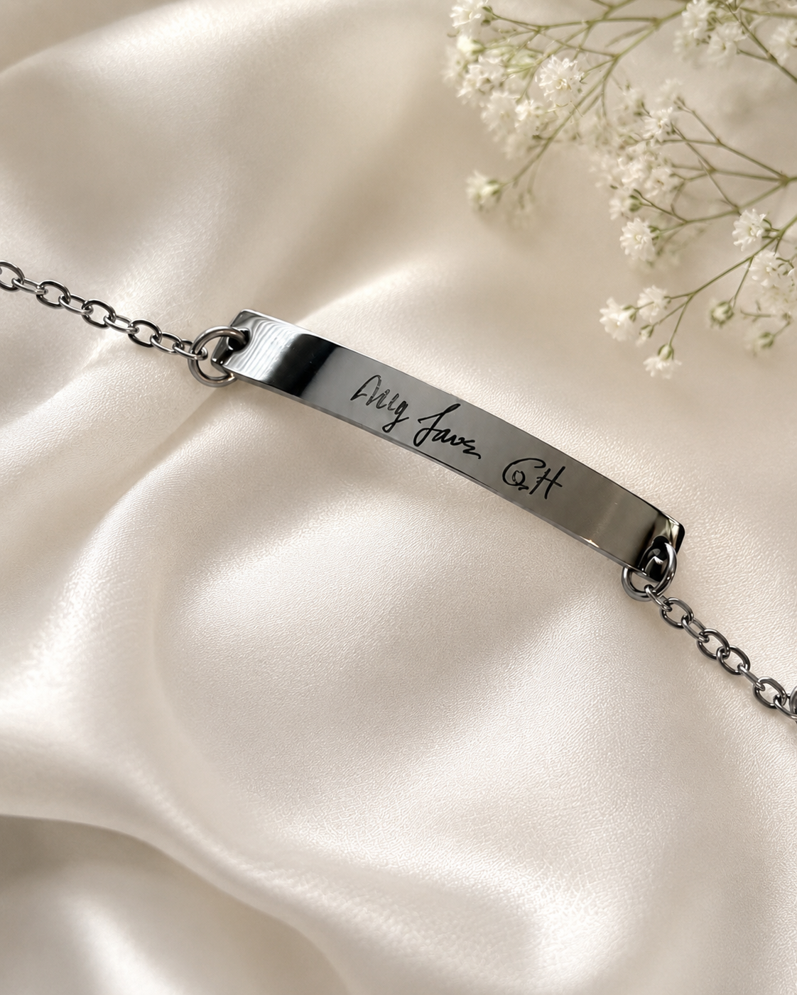 Personalized Handwriting Curved Bar Bracelet